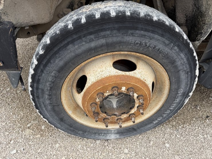 2008-ford-f550-image-34