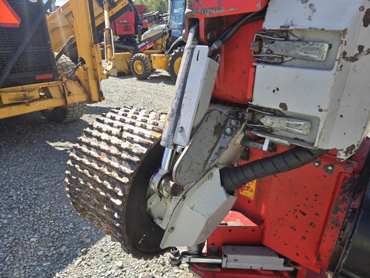2010-timberpro-tn725b-image-17