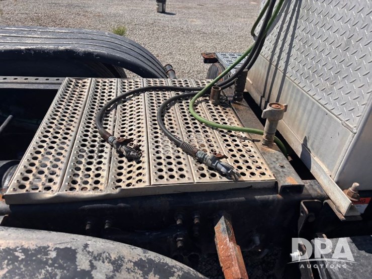 2004-sterling-day-cab-truck-(gp11427,-unit-31350)-image-41