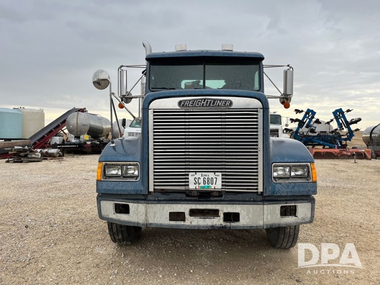 1989-freightliner-day-cab-truck-(jn0784,-unit-06815)-image-3