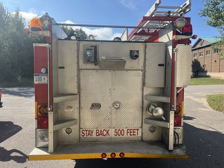 1996-freightliner-fl80-image-4