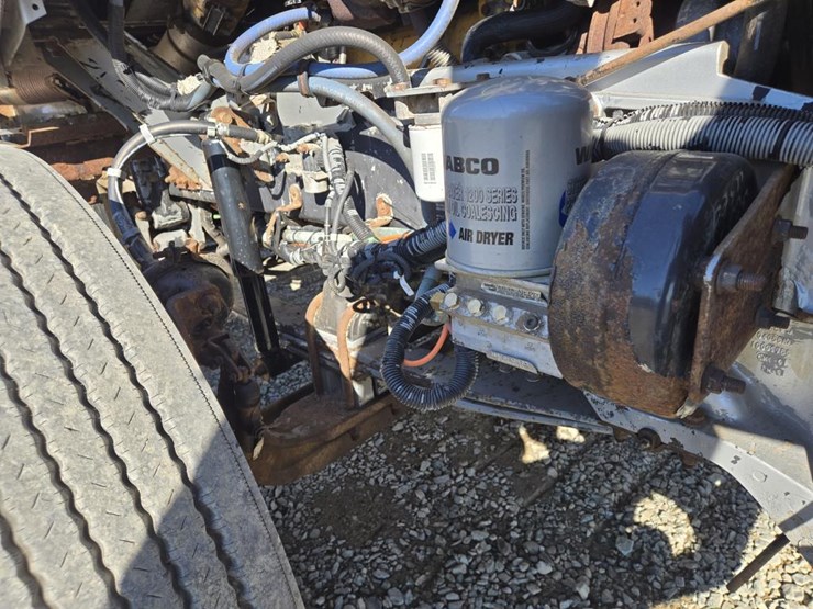 2005-kenworth-t800-image-34