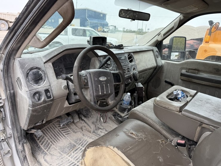 2008-ford-f550-image-14