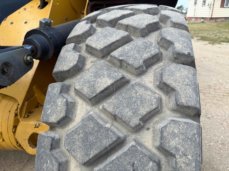 deere-624k-image-23