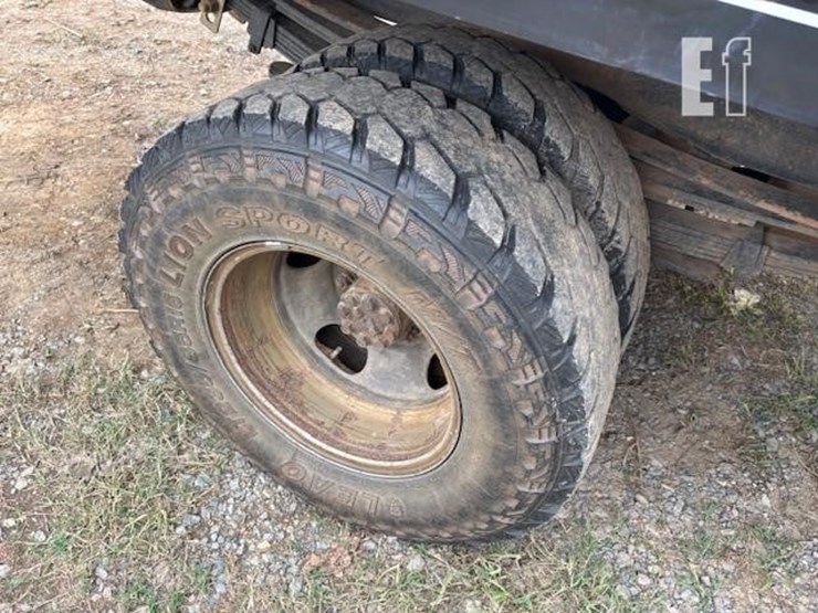 2006-chevrolet-3500hd-image-12