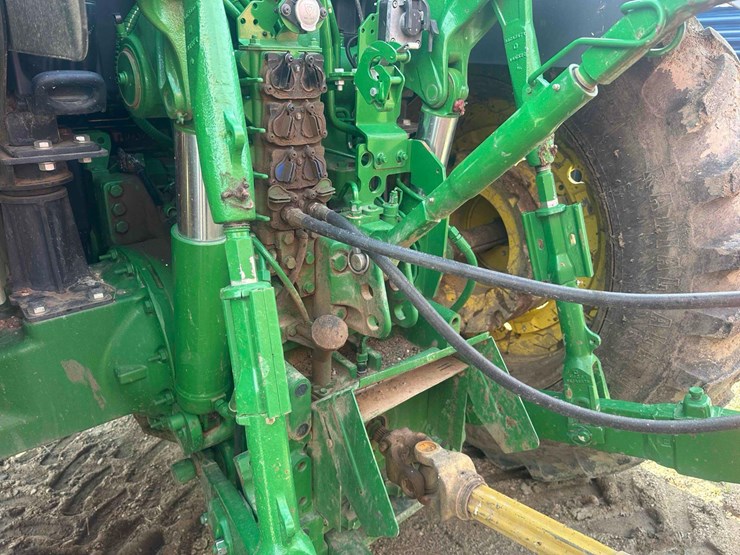 2020-john-deere-6175r-image-3