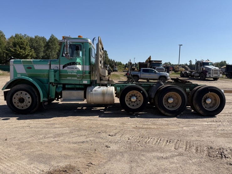 #1752-•-1979-peterbilt-day-cab-heavy-haul-image-2