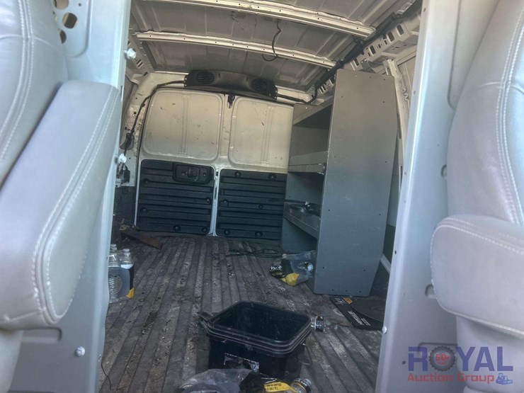2019-chevrolet-express-2500-image-30