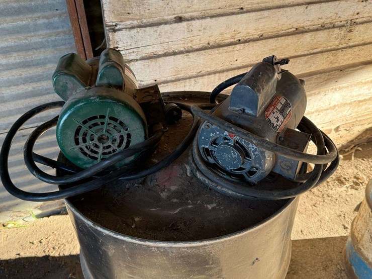 (2)-1-1/2hp-dayton-motors,-220-volt,-working-order-per-seller-image-4