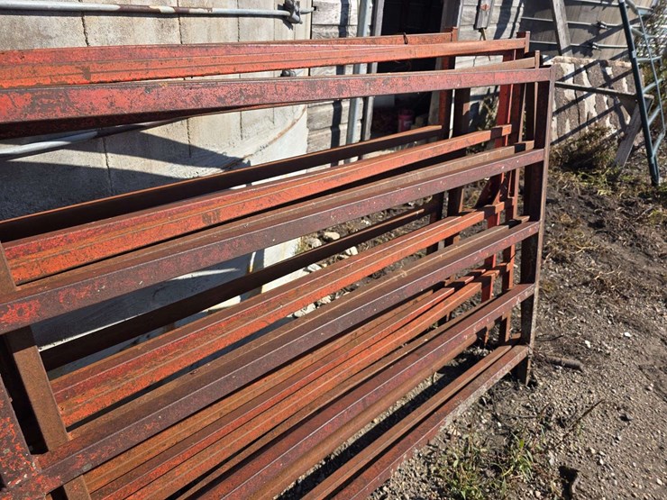 (6)-16’-–-5-bar-gates,-custom-made-with-1-½”-and-1-¼”-tubing-*seller-is-going-south,-item-needs-to-b-image-6