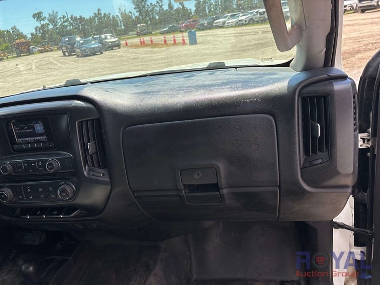 2015-chevrolet-silverado-1500-image-29
