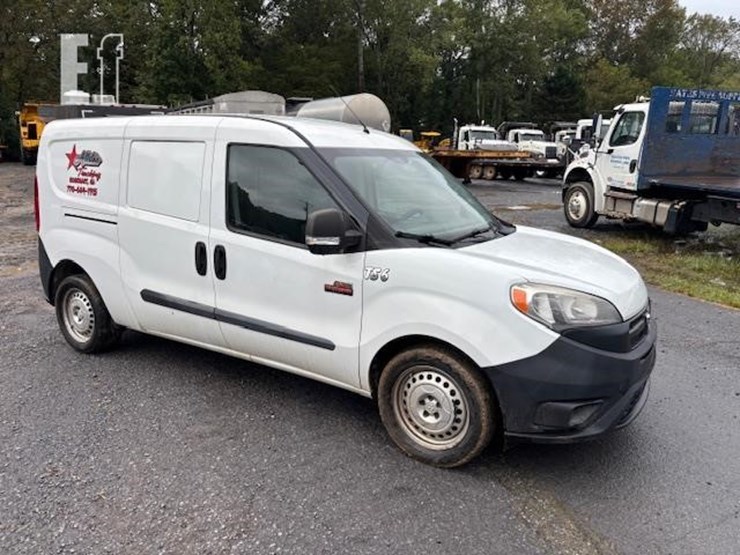 2017-dodge-ram-van-image-5