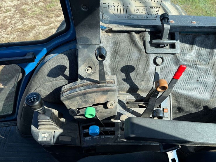 1993-ford-8830-image-51