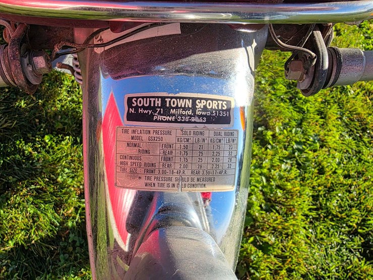 1980-suzuki-tscc-motorcycle,-shows-6,665-miles,-non-running,-history-is-unknown-*no-title-image-13