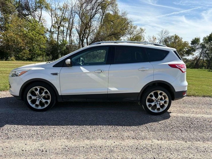 2013-ford-escape-titanium-image-24