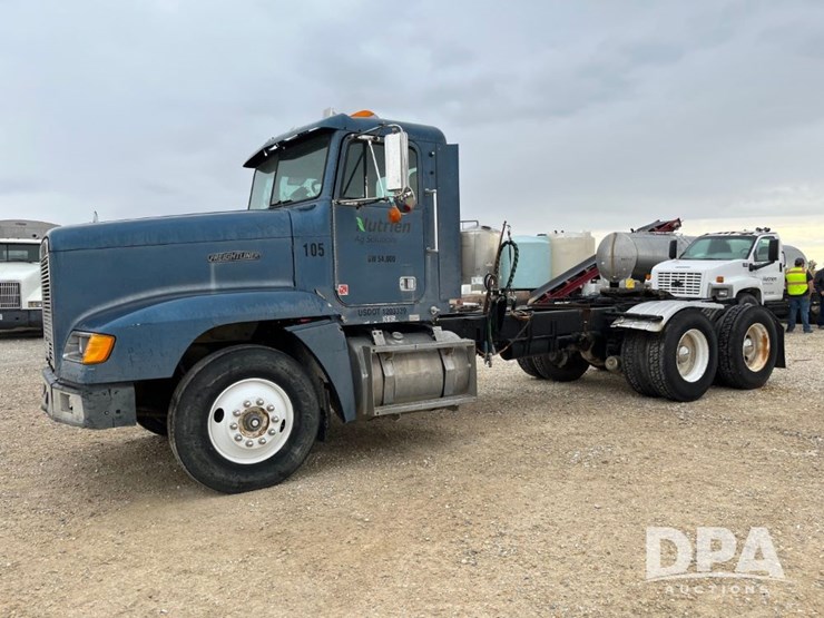 1989-freightliner-day-cab-truck-(jn0784,-unit-06815)-image-18