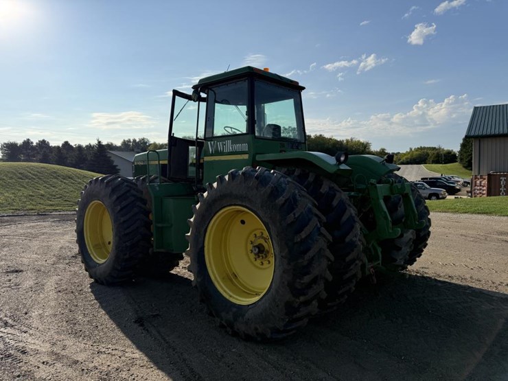 john-deere-8450-image-3