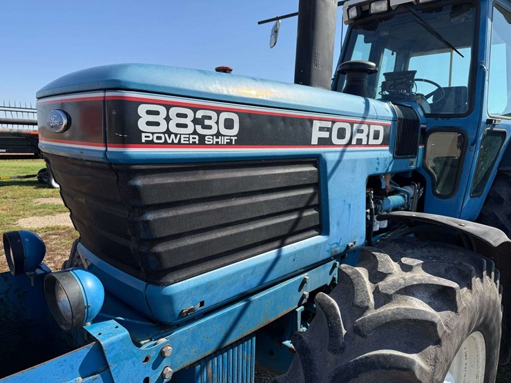 1993-ford-8830-image-19