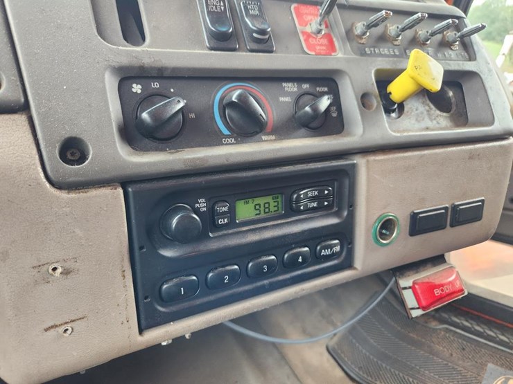 #1648-•-sterling-single-axle-patrol-truck-image-70