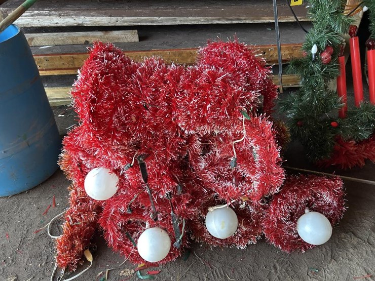 #2823-•-(3)-piece-christmas-decoration-set-image-5