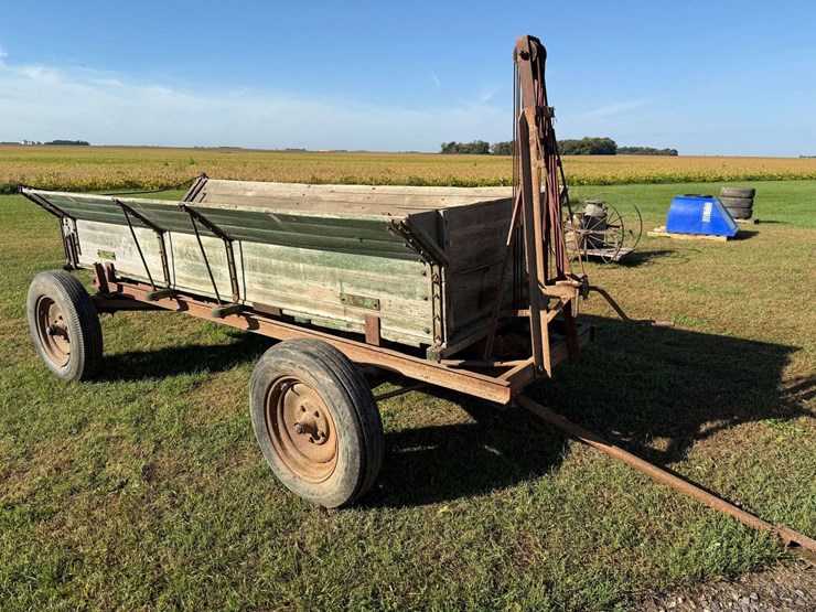 old-wooden-flairbox-trailer-image-14