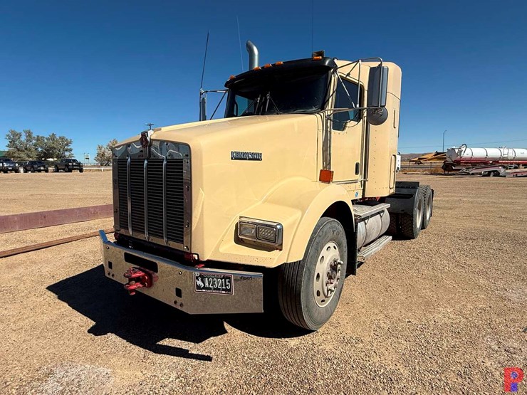 2008-kenworth-t800-image-1