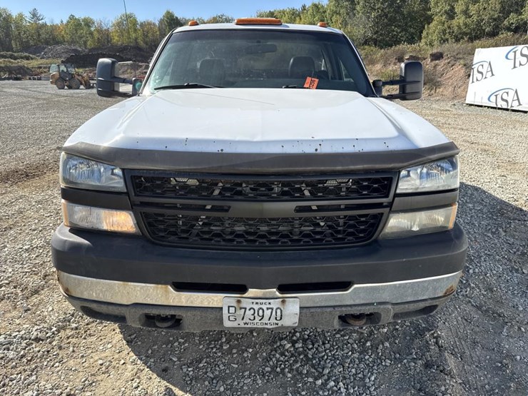 2005-chevrolet-3500-image-8