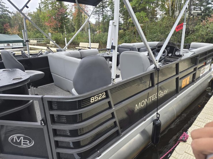 #1225-•-montego-bay-8522-pontoon-boat-image-3