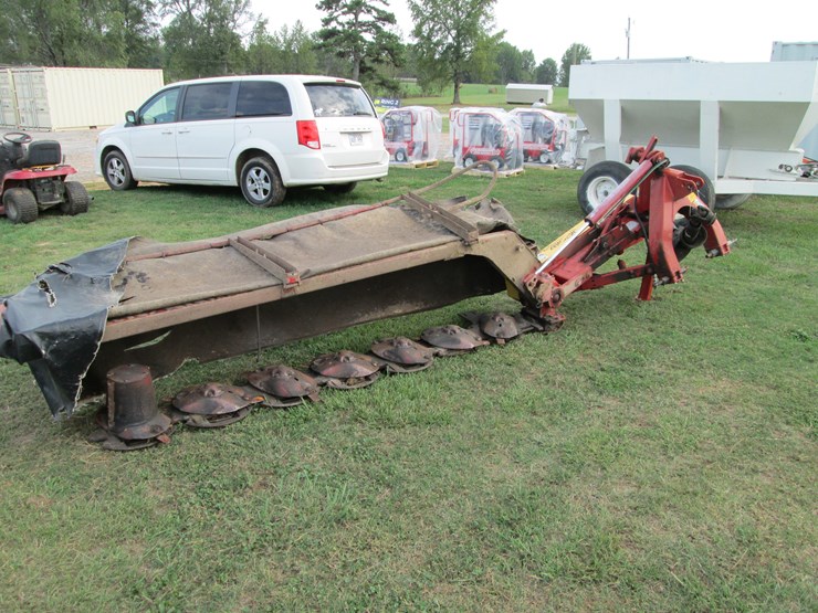 2013-new-holland-h6750-image-2