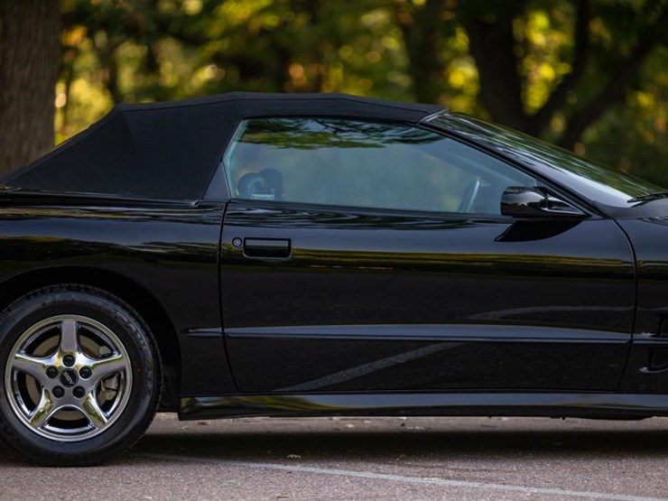 #2284-•-2002-pontiac-firebird-trans-am-convertible-image-13
