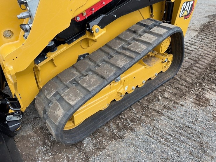 2024-caterpillar-265-track-skid-steer-image-17