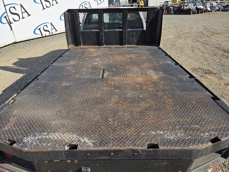 2015-chevrolet-3500-image-27