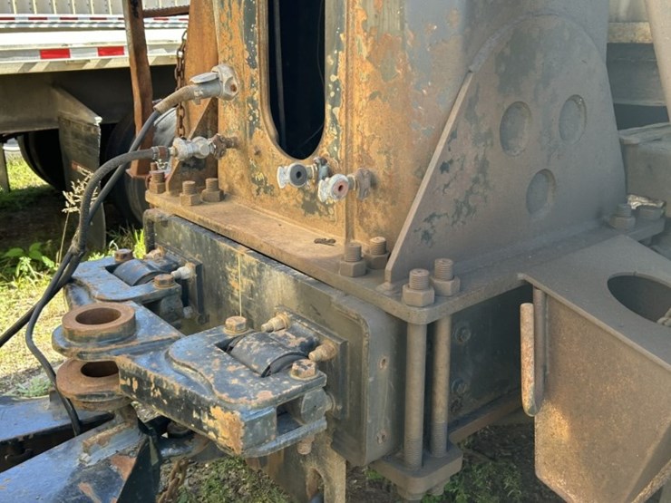 #1753-•-2005-western-star-tri-axle-storm-cleanup-truck-image-32