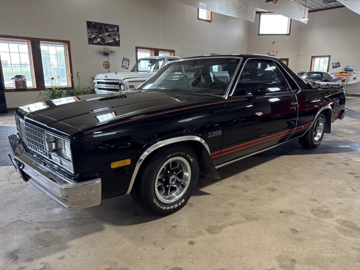 #1391-•-1983-chevrolet-el-camino-car-image-1