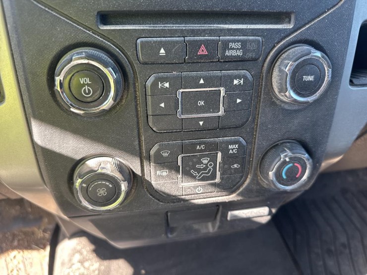 2013-ford-f150-xlt-image-32