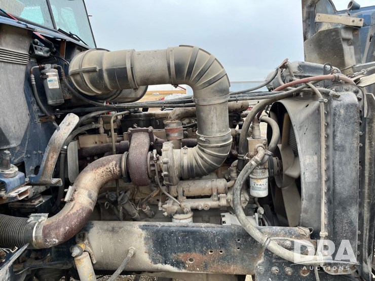 1989-freightliner-day-cab-truck-(jn0784,-unit-06815)-image-74