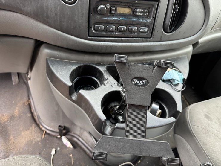 2008-ford-cargo-image-29