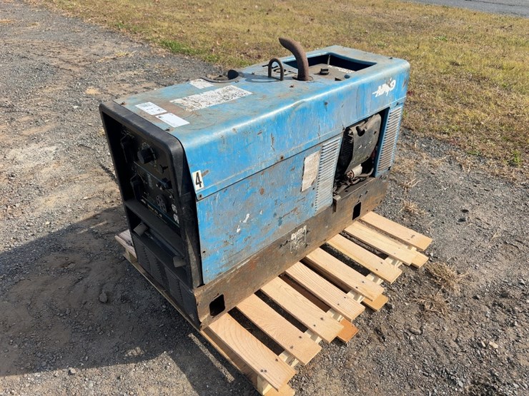 miller-bobcat-225-image-1