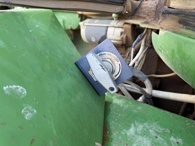john-deere-8450-image-30