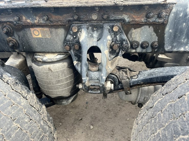2020-kenworth-t680-image-93