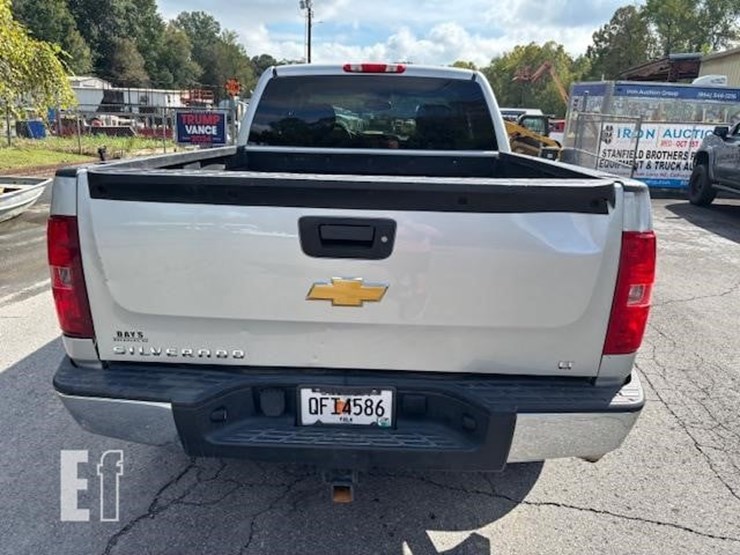 2013-chevrolet-silverado-1500-lt-image-5