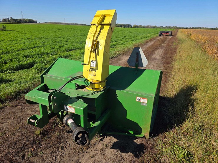 john-deere-686-image-1