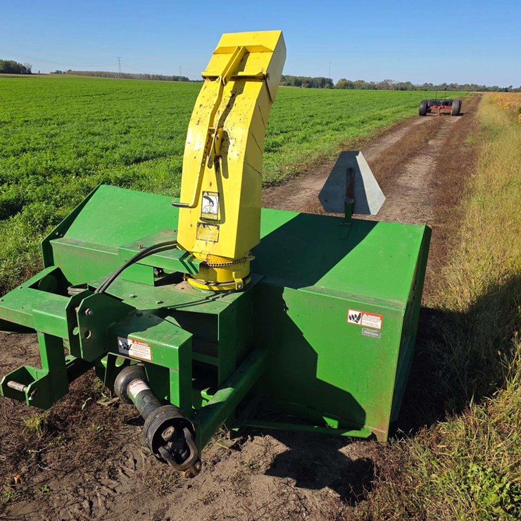 JOHN DEERE 686