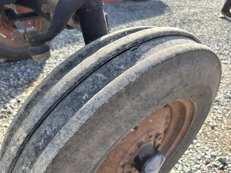 massey-ferguson-165-image-50