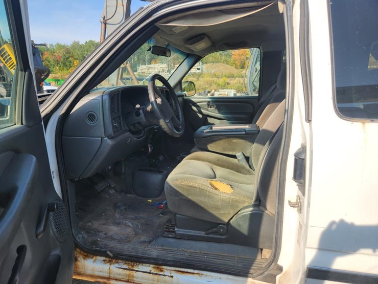 2006-chevrolet-2500-image-37