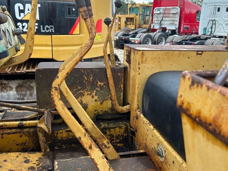 caterpillar-d4d-image-35