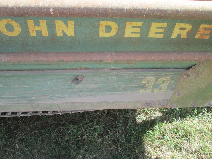 john-deere-33-image-13