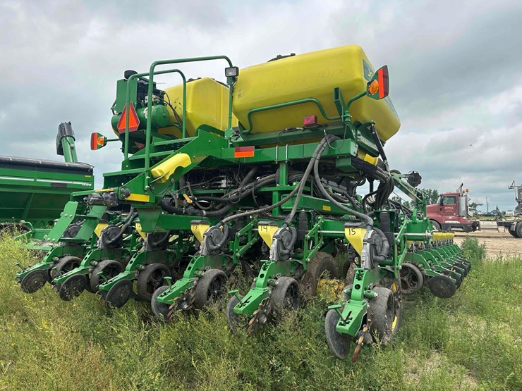 john-deere-db60-image-10