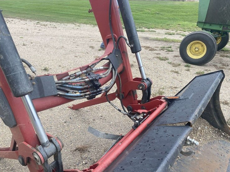 case-ih-l755-image-13