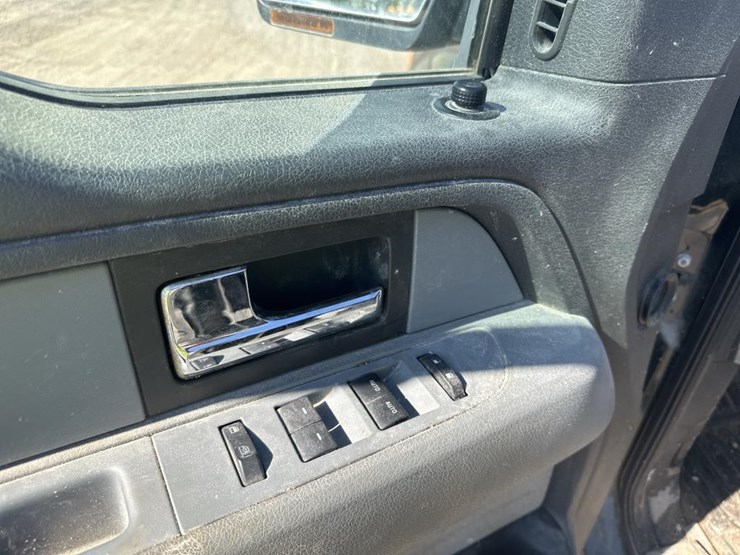 2013-ford-f150-xlt-image-25